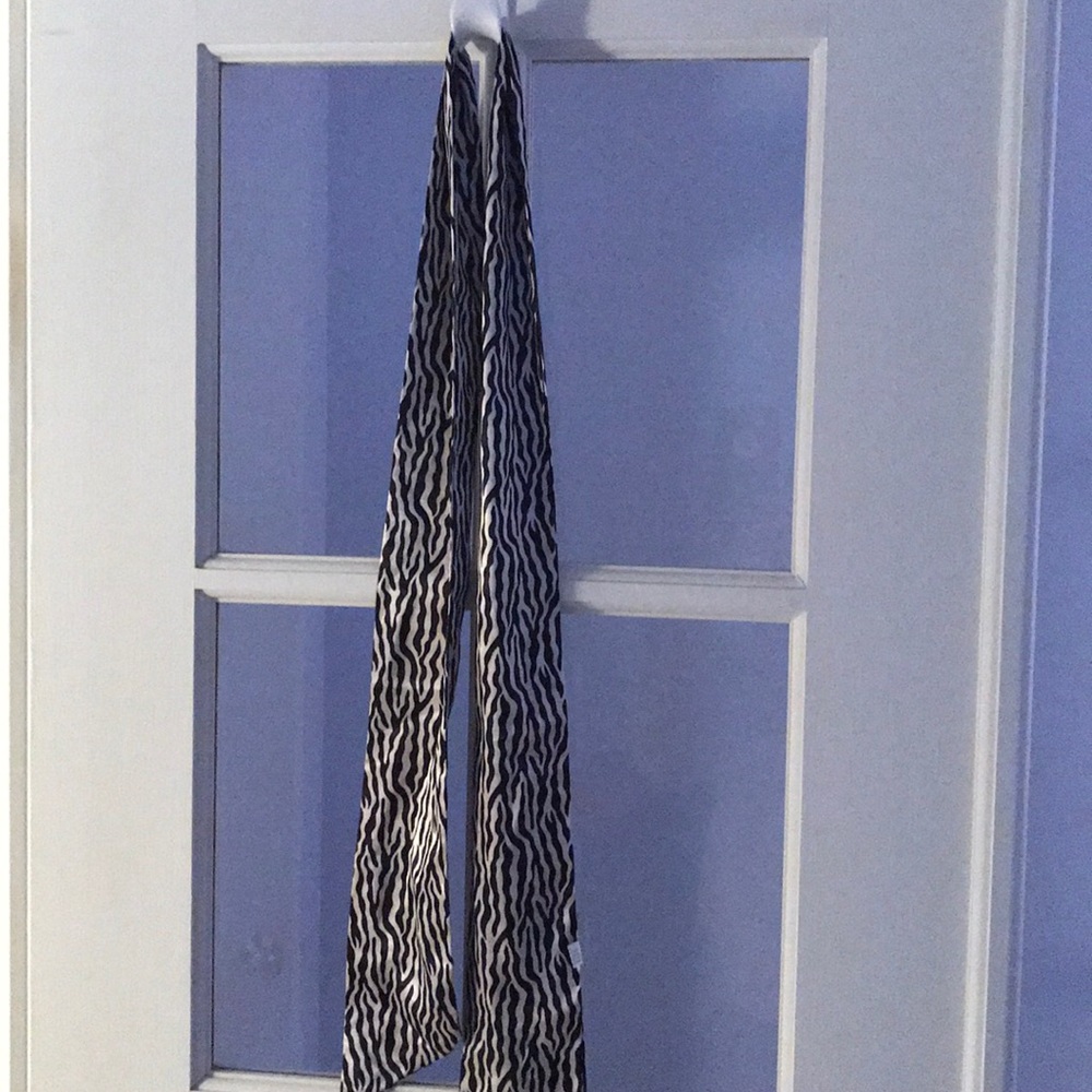 Black & White scarf